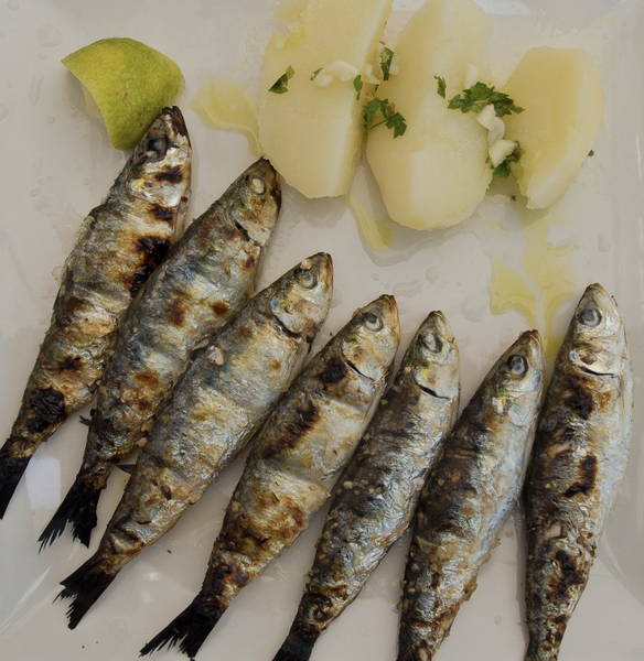 File:Grilled sardines.png